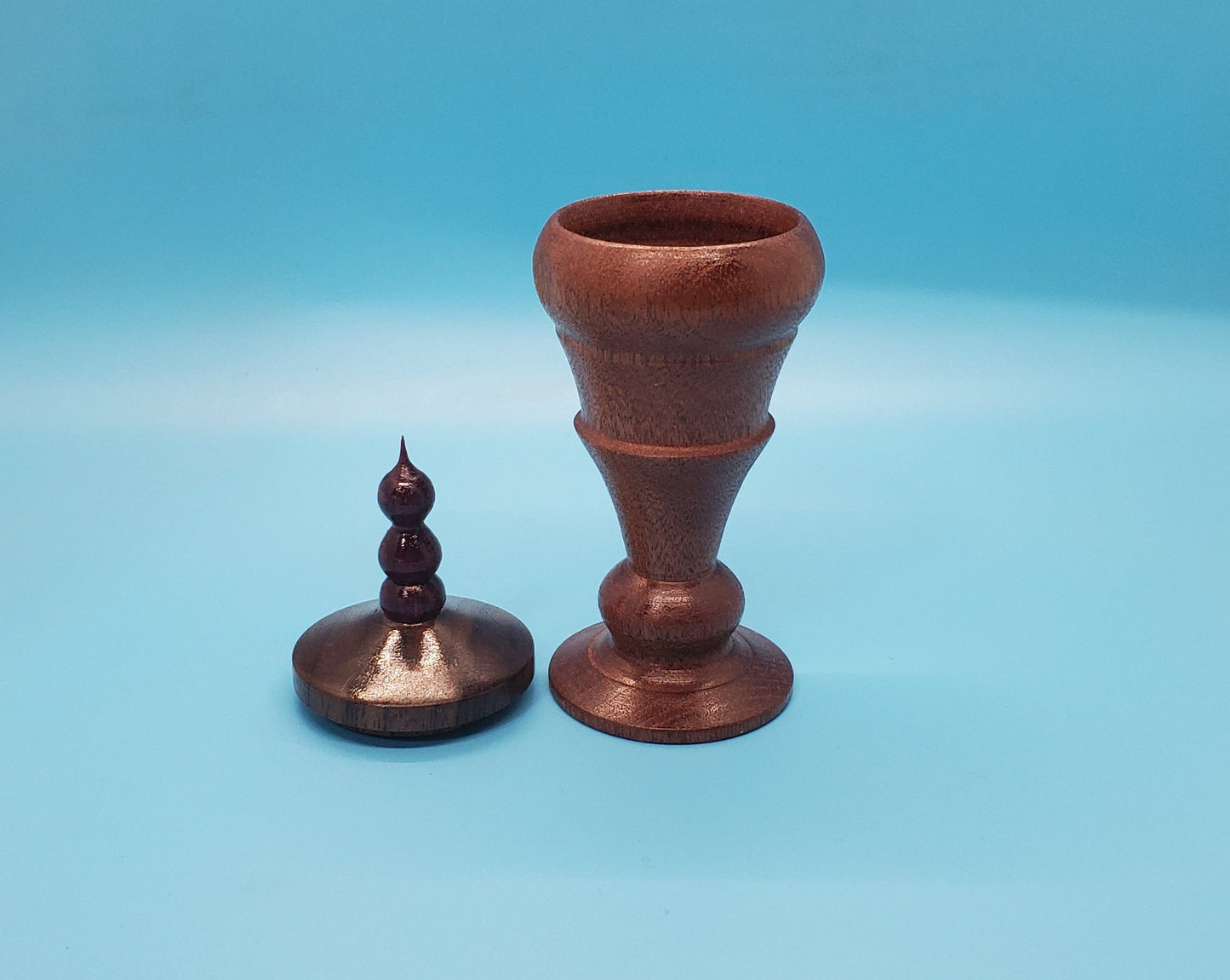 Besamim mix wood holder